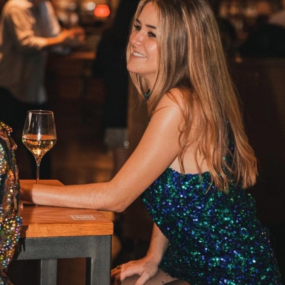 Welcome to my closet! ❤️🌎♻️ - Picture 2 of 14